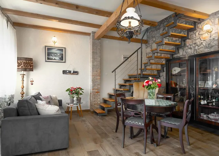 Casa Batana * 브르사르