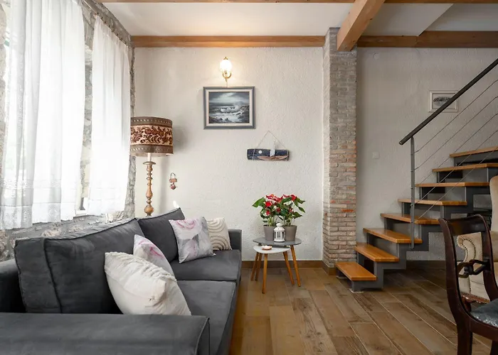 Casa Batana * 브르사르